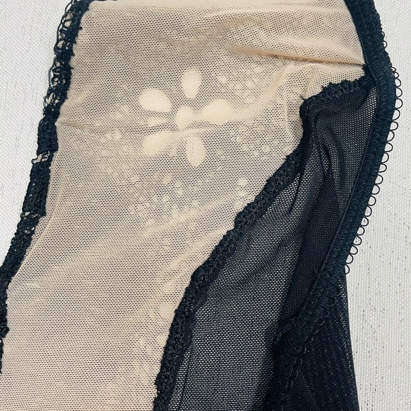 Nwt Youmita Black Embroidered Teddy S, M, L - Picture 11 of 11